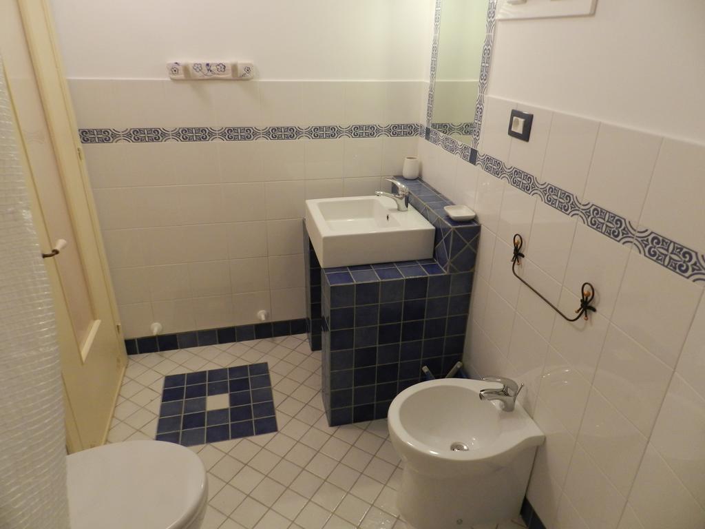 Casa Corte Con Terrazza タヴィアーノ 部屋 写真