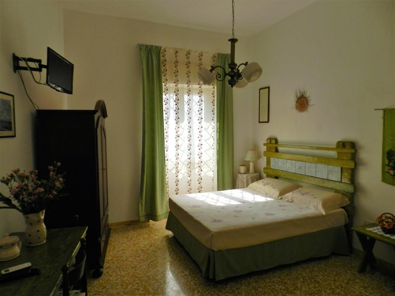 Casa Corte Con Terrazza タヴィアーノ エクステリア 写真
